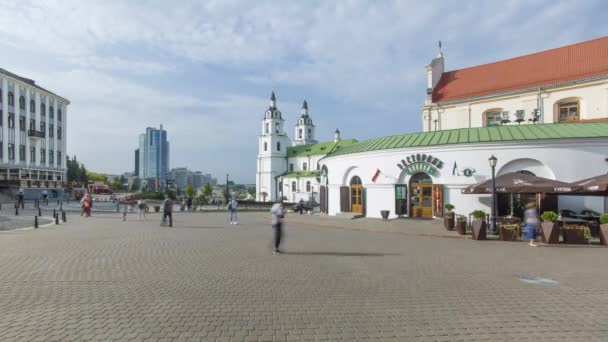 白俄罗斯明斯克 Circa 2018 三一区东正教圣灵大教堂 — 图库视频影像