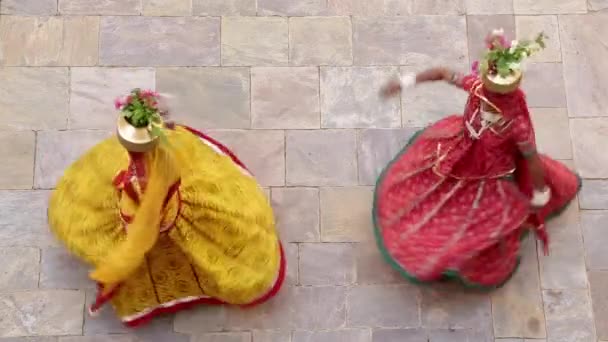 Índia Rajastão Jaipur Palácio Samode Mulheres Vestindo Coloridas Saris Dançando — Vídeo de Stock