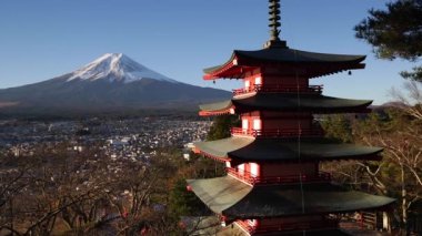 Fuji Dağı ve Chureito Pagoda Arakura-yama Sengen-koen Parkı, Fujiyoshida, Shizuoka, Honshu, Japonya 