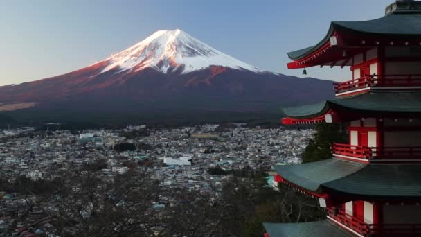 Snowy Mount Fuji Chureito Pagoda Arakura Yama Sengen Koen Park — Stockvideo