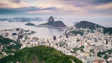 Pao Acucar veya Sugar Somun Dağı ve Botafogo Körfezi, Rio de Janeiro, Brezilya, Güney Amerika - 4K