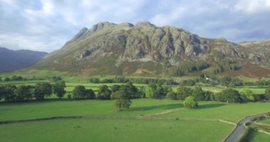 Great Langdale and the Langdale Pikes Side Pike, Lake District, Cumbria, İngiltere