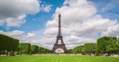 Parc du Champ de Mars, Eyfel Kulesi, Paris, Fransa Zaman aşımı