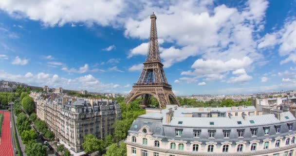 Torre Eiffel Vista Aérea Elevada Sobre Telhados Paris França Europa — Vídeo de Stock