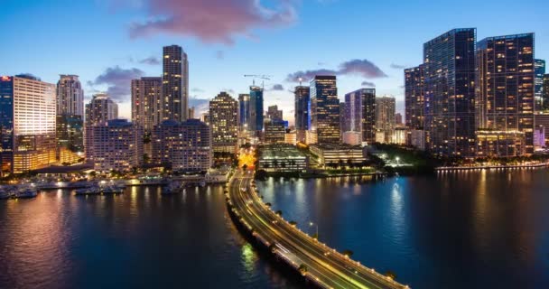 Kilátás Brickell Key Egy Kis Sziget Borított Apartman Tornyok Felé — Stock videók