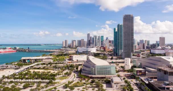 Förhöjd Utsikt Över Biscayne Boulevard Och Skyline Miami Florida Usa — Stockvideo