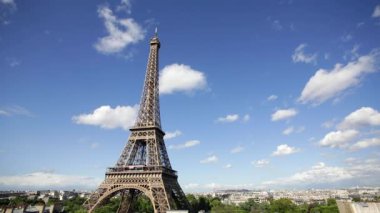 Eyfel Kulesi, çatılardan bakıldığında, Paris, Fransa, Avrupa