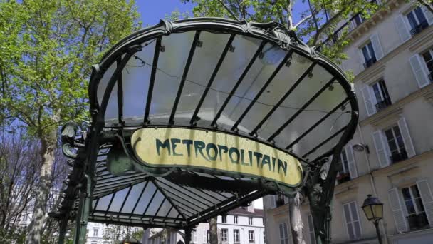 Art Deco Metropolitain Subway Sign Paris France Europe — Stock Video