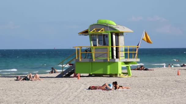 Art Deco Stílusú Életmentő Kunyhó South Beach Ocean Drive Miami — Stock videók