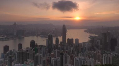 Hong Kong 'un ünlü gökdeleni Hong Kong, Çin, Asya' da görüldü.