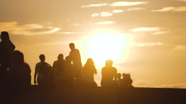 Σιλουέτες Των Ανθρώπων Κατά Διάρκεια Του Ηλιοβασιλέματος Ουάσινγκτον Ηπα — Αρχείο Βίντεο