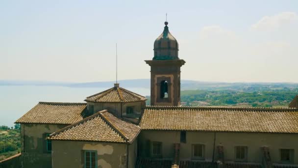 BRACCIANO, Italie Castello Orsini Odescalchi, extérieur, lac. 4k — Video