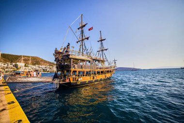 14 Eylül, 2017 - Türkiye, Bodrum. Deniz, güzel bay yat. Ege'nin