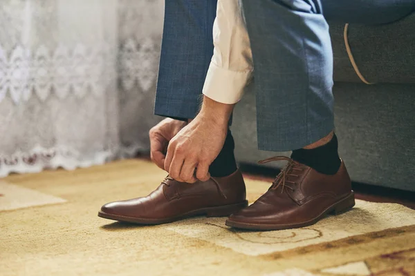 Zapatos Ropa Hombre Negocios Hombre Preparándose Para Trabajo Novio Mañana —  Fotos de Stock