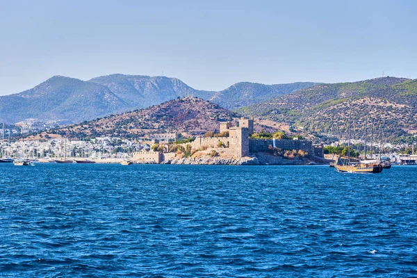 Tyrkysové Vody Poblíž Pláže Pobřeží Egejského Moře Tureckého Letoviska Bodrum — Stock fotografie