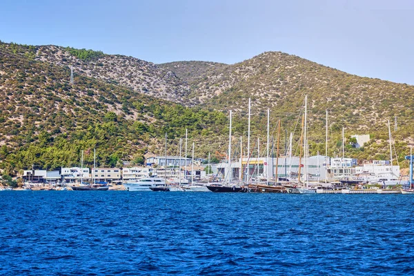 14 Eylül, 2017 - Türkiye, Bodrum. Deniz yat, Türkiye, Bodrum güzel koyda. Ege'nin