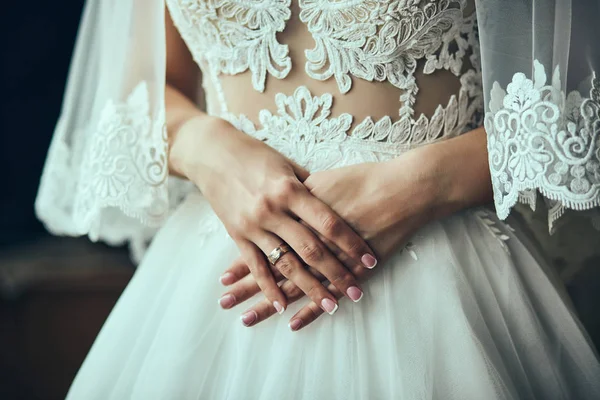 Matin Mariée Quand Elle Porte Une Belle Robe Femme Préparant — Photo