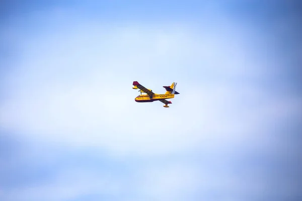 カナリア諸島の上空でテネリフェ島、スペイン - 2018 年 5 月日: 水上機 — ストック写真