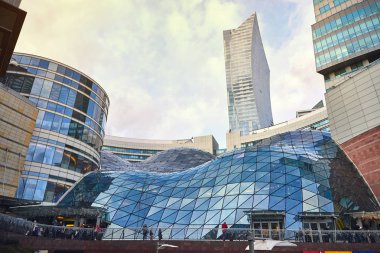 Varşova, Polonya - 08 Aralık 2018: şehir merkezindeki iş gökdelenler, şehir merkezine, cityscape metropol görünümü