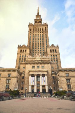 Varşova, Polonya - 08 Aralık 2018: havadan görünümü Kültür Sarayı ve bilim ve şehir merkezindeki iş gökdelenler, şehir merkezine, cityscape metropol