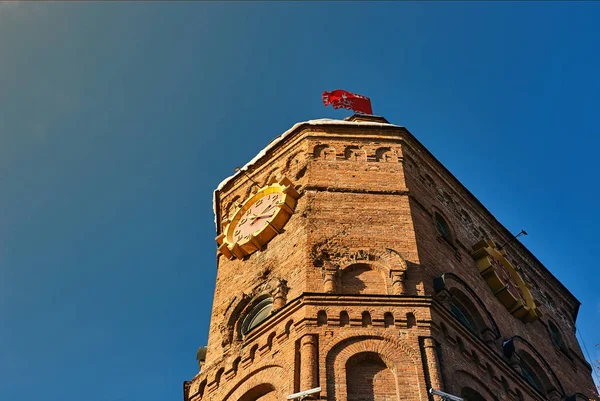 Vinnitsa, Ucrania - 28 de noviembre de 2018: Torre de agua en la Plaza de Europa en Vinnitsia — Foto de Stock