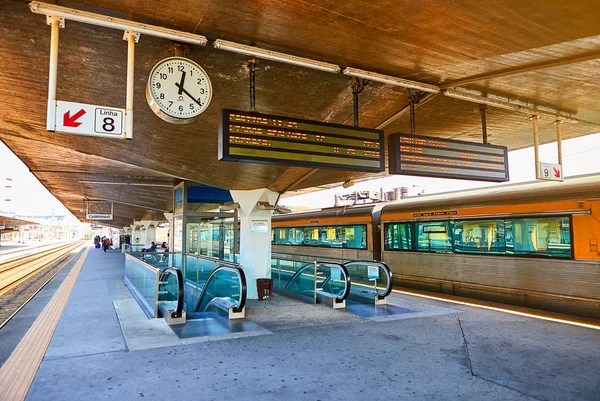 Porto, Portugal, 11 de dezembro de 2018: A Estação Ferroviária de Campanha foi inaugurada em 1877 — Fotografia de Stock