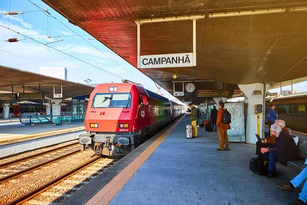 Porto, Portugal, 11 de dezembro de 2018: A Estação Ferroviária de Campanha foi inaugurada em 1877 — Fotografia de Stock