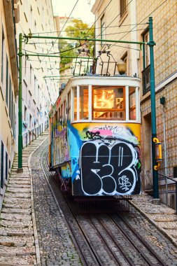 Lizbon, Portekiz-Aralık, 14: tarihi Gloria füniküler bir görünümü (Ascensor da Gloria Lisboa)