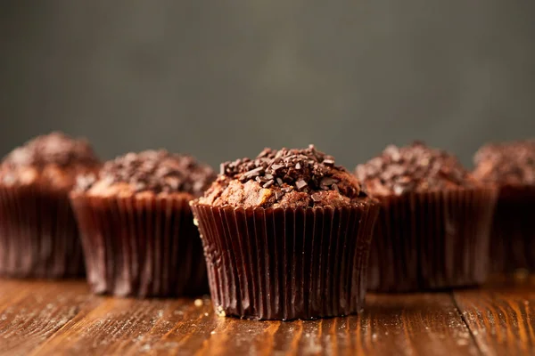 Muffin Chocolate Postre Fresco Tradicional Sobre Fondo Madera —  Fotos de Stock