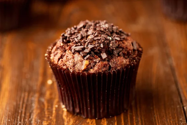 Muffin Chocolate Postre Fresco Tradicional Sobre Fondo Madera —  Fotos de Stock