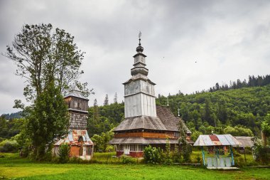 Tahta Yunan Katolik Kilisesi. Ruh kilisesi müzesi Kolochava köyünde, Mizhhir bölgesi, Transcarpathian bölgesi