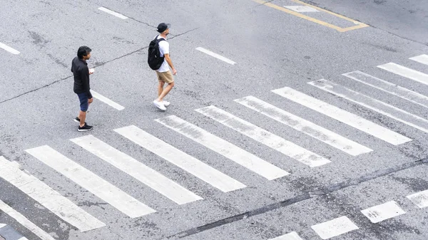 Forgalmas Városi Ember Mozog Gyalogos Crosswalk Úton Üzleti Forgalom Légifotó — Stock Fotó