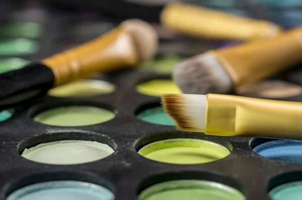 Makyaj Fırçaları Renkli Paleti Görüntüsünü Kapatmak Stok Fotoğraf