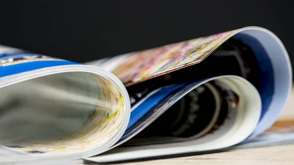 Zeitschriftenseiten Aus Nächster Nähe Blättern — Stockfoto