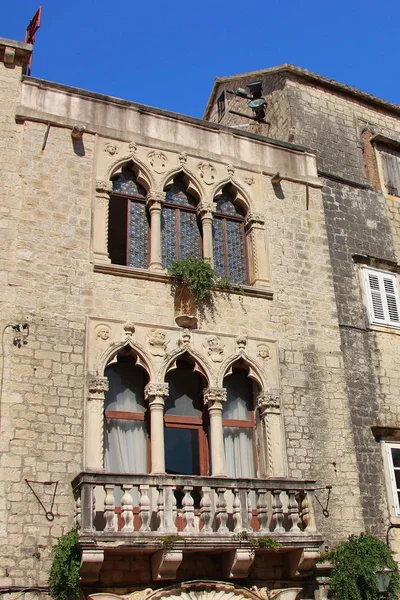 Trogir Hırvatistan Onbeşinci Yüzyılda Rönesans Cipiko Saraydan Windows — Stok fotoğraf