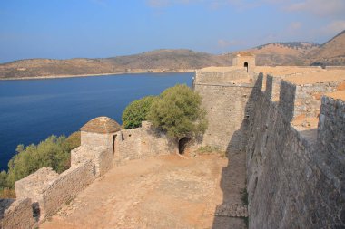 Porto Palermo Tepelene Ali Paşa on sekizinci yüzyıl kale, İyon Denizi'nde koya bakan Arnavutluk.
