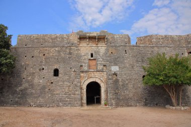 Arnavutluk 'un Porto Palermo kentindeki Tepelene' li Ali Paşa 'nın 18. yüzyıl kalesi.
