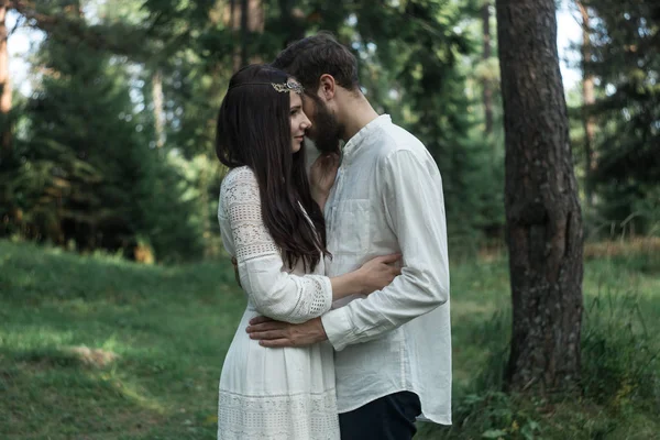 Young Beautiful Slavic Couple Love Walks Woods Sweet Girl Simple — Stock Photo, Image