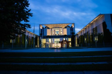 Marie Elisabeth Lders Haus Federal devlet daireleri gece Berlin Almanya