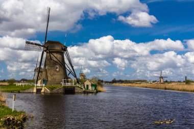 Doğal yel değirmenleri Roterdam Hollanda için kapalı