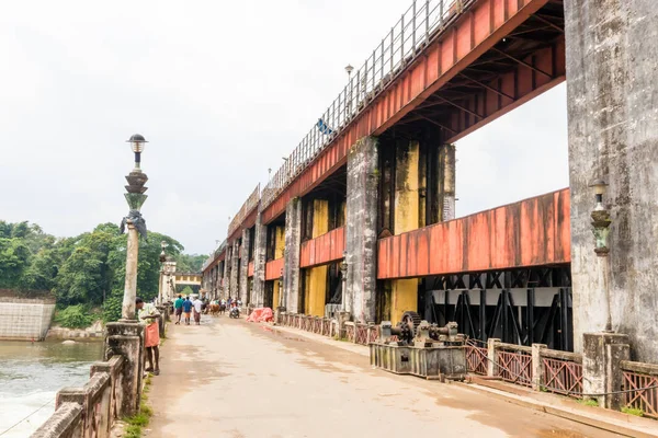 Pouur Manutenzione Delle Infrastrutture Della Diga India Come Diga Bhoothathankettu — Foto Stock