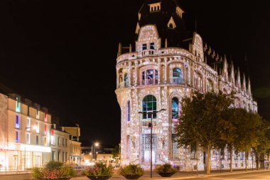Bina cephe ışık Festivali Chartres Fransa