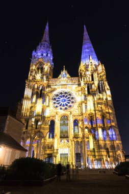 Bina cephe ışık Festivali Chartres Fransa