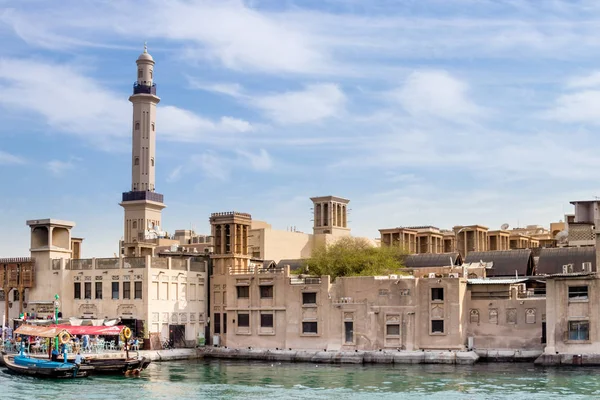 Dubai Körfezi ve onun mimari manzarası