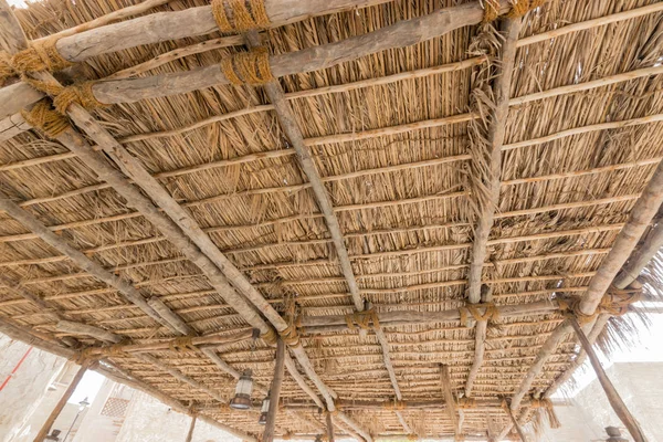 Dubai Körfezi ve onun geleneksel Heritage Koyu