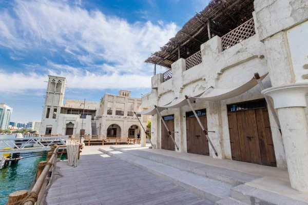 Dubai Körfezi ve onun geleneksel Heritage Koyu