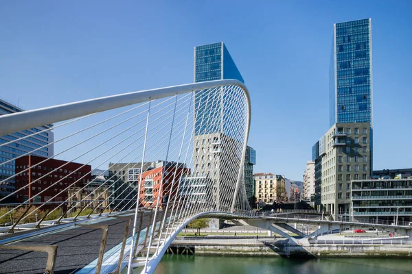 Bilbao City arkitektoniska och turistiska platser höjdpunkter — Stockfoto