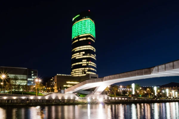 Bilbao város építészeti éjszakai és idegenforgalmi helyek Highligh — Stock Fotó