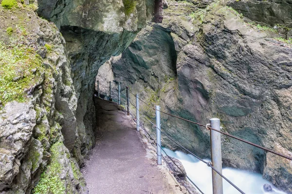 Almanya'da büyüleyici Partnach Gorge