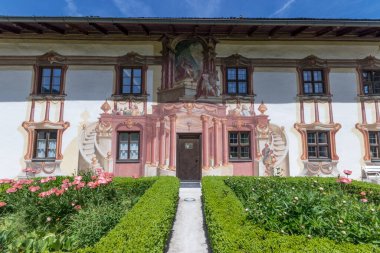 Almanya 'nın Oberammergau köyü ve boyalı ev cepheleri